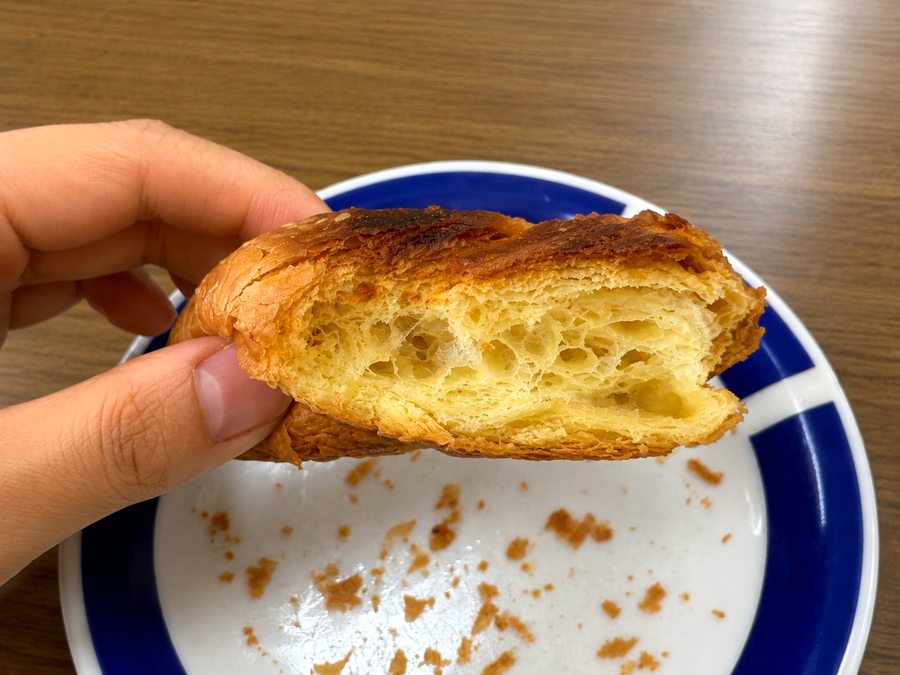 低糖質クロワッサンの断面
