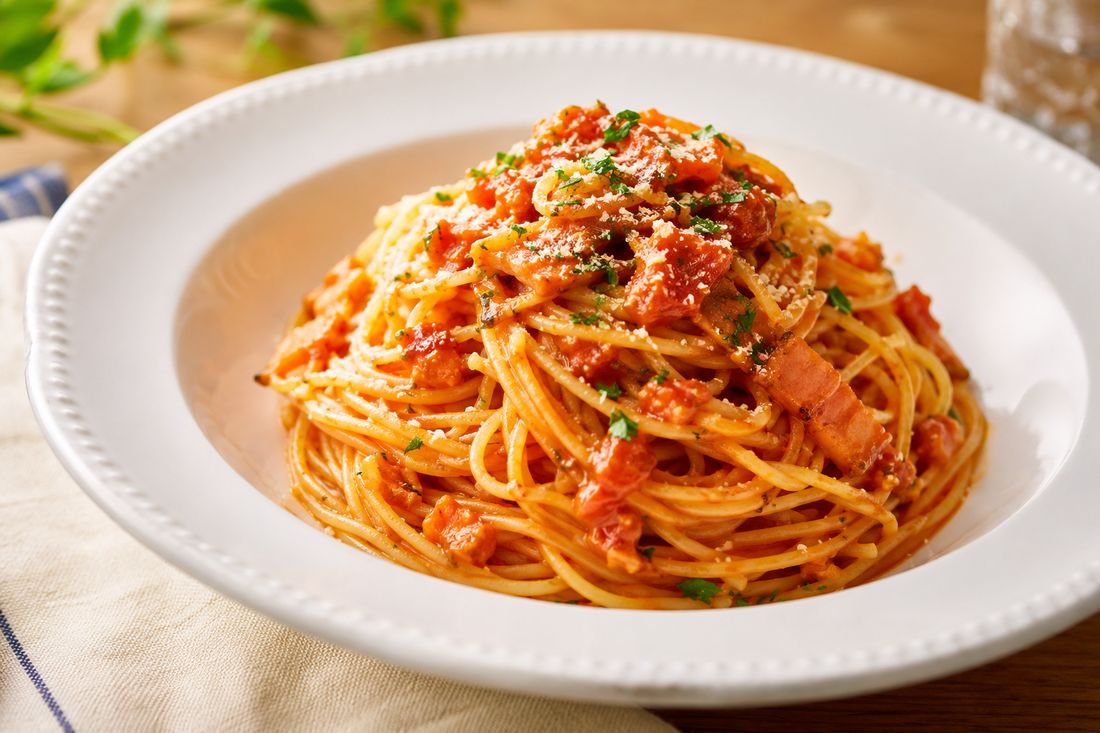 ベーコンとトマトソースのスパゲッティ
